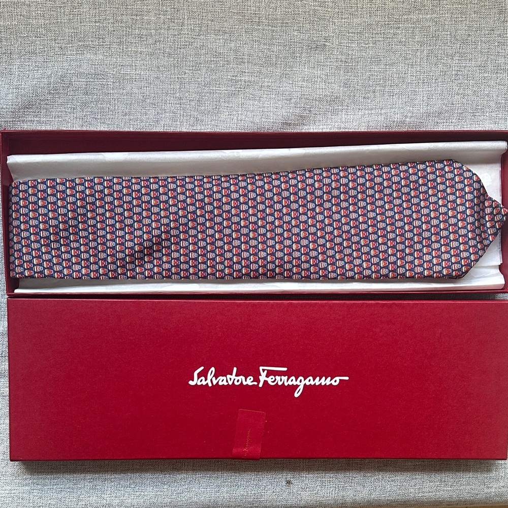 Salvatore Ferragamo silk tie like new with box
